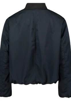 Blazers & Jasjes|Jassen><noscript><img width=