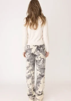 Truien><noscript><img width=