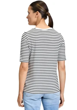 Shirts><noscript><img width=