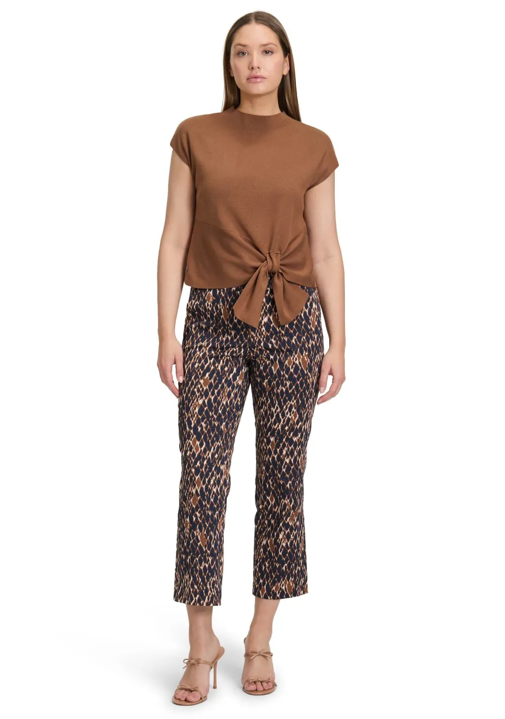 Truien>BETTY BARCLAY TRUI KORTE MOUW Bruin