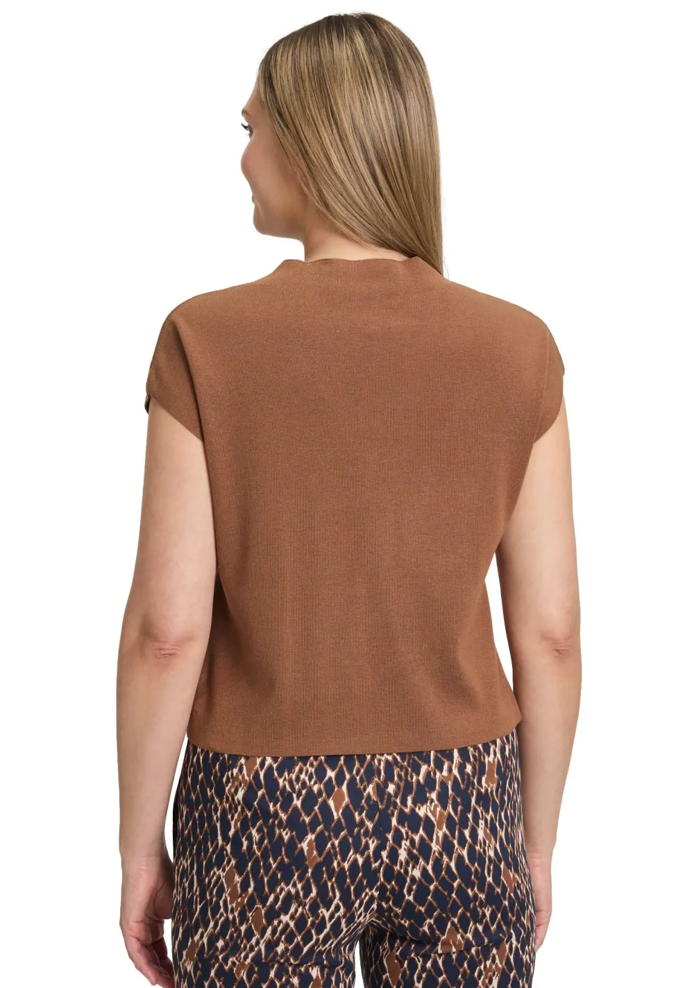 Truien>BETTY BARCLAY TRUI KORTE MOUW Bruin