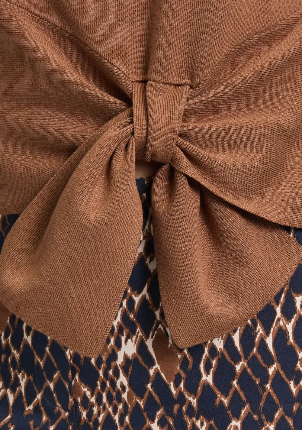 Truien>BETTY BARCLAY TRUI KORTE MOUW Bruin