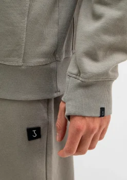 Truien><noscript><img width=