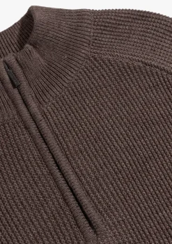 Truien><noscript><img width=