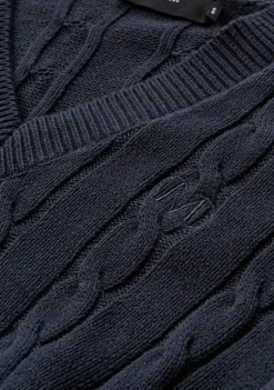 Truien><noscript><img width=