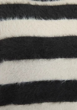 Truien><noscript><img width=