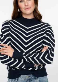 Truien><noscript><img width=