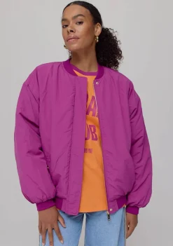 Blazers & Jasjes|Jassen><noscript><img width=