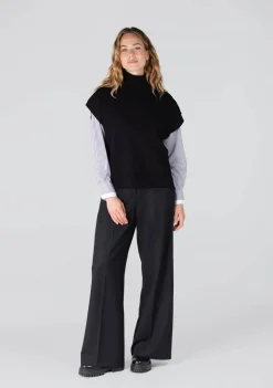 Truien><noscript><img width=