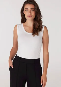 Shirts><noscript><img width=