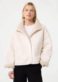 Blazers & Jasjes><noscript><img width=