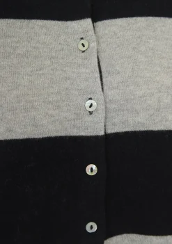 Truien><noscript><img width=