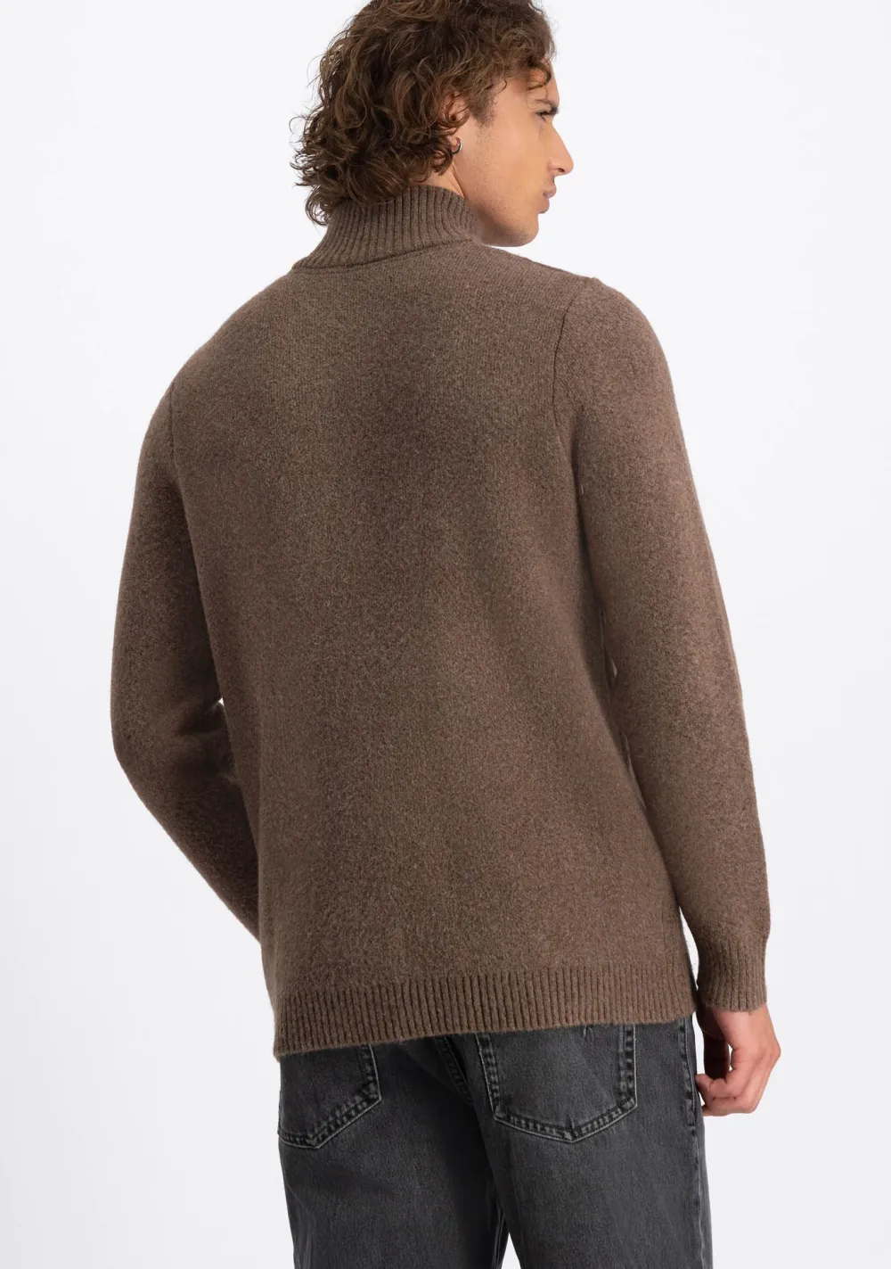 Truien>LAW OF THE SEA TRUI Bruin