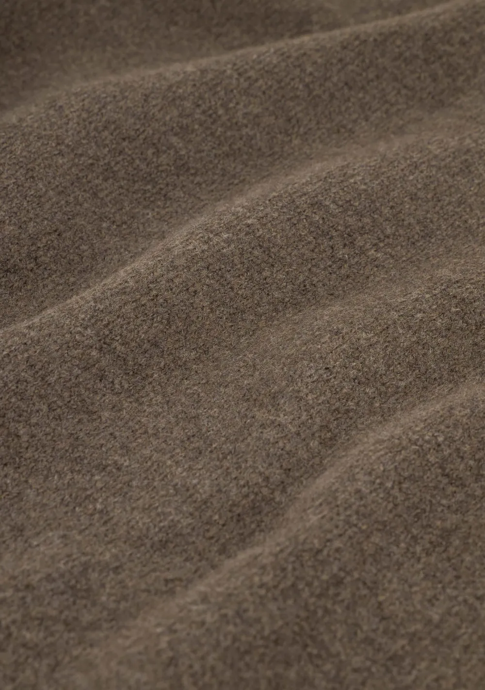 Truien>LAW OF THE SEA TRUI Bruin