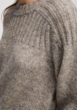 Truien><noscript><img width=