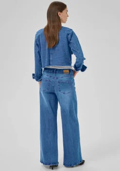 Blazers & Jasjes><noscript><img width=