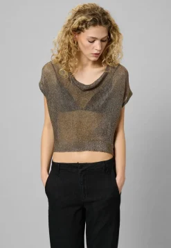 Shirts><noscript><img width=