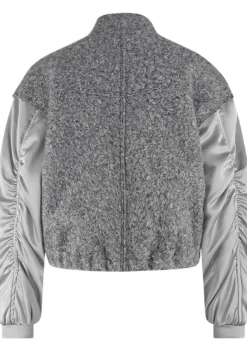 Blazers & Jasjes|Jassen><noscript><img width=