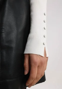 Truien><noscript><img width=