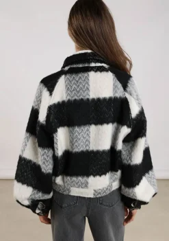 Blazers & Jasjes><noscript><img width=