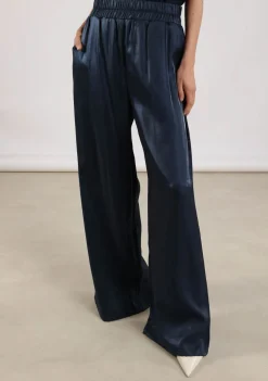 Broeken><noscript><img width=