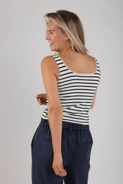 Shirts><noscript><img width=