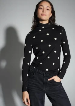 Shirts><noscript><img width=