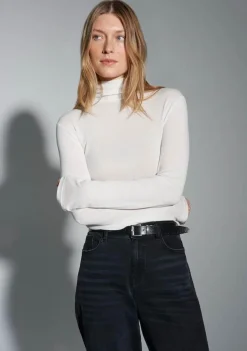 Shirts><noscript><img width=