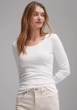 Shirts><noscript><img width=