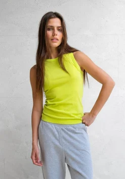 Shirts><noscript><img width=