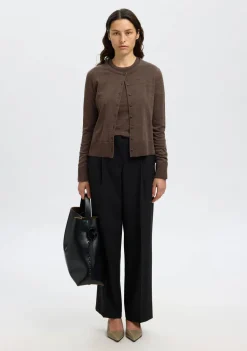 Truien><noscript><img width=