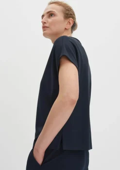 Shirts><noscript><img width=