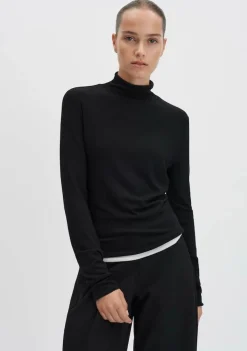 Shirts><noscript><img width=