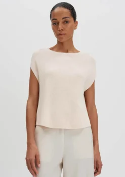 Truien><noscript><img width=