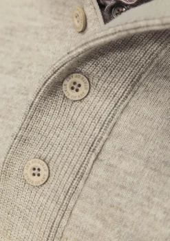 Truien><noscript><img width=