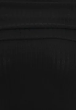 Shirts><noscript><img width=