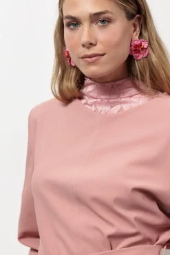 Shirts><noscript><img width=