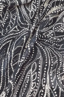 Shirts><noscript><img width=