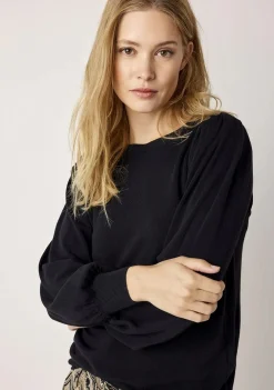 Truien><noscript><img width=