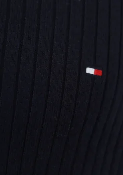 Truien><noscript><img width=