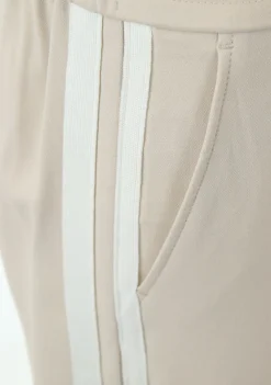 Broeken><noscript><img width=