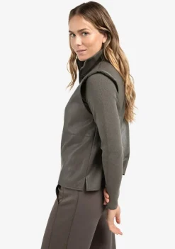 Shirts><noscript><img width=