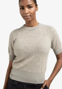 Truien><noscript><img width=